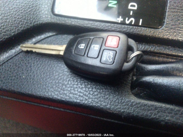 Toyota Rav4 Xle 2016 2T3RFREV1GW461082 Image 11