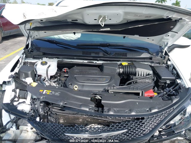 2C4RC1CG7PR625606 Chrysler Voyager Lx