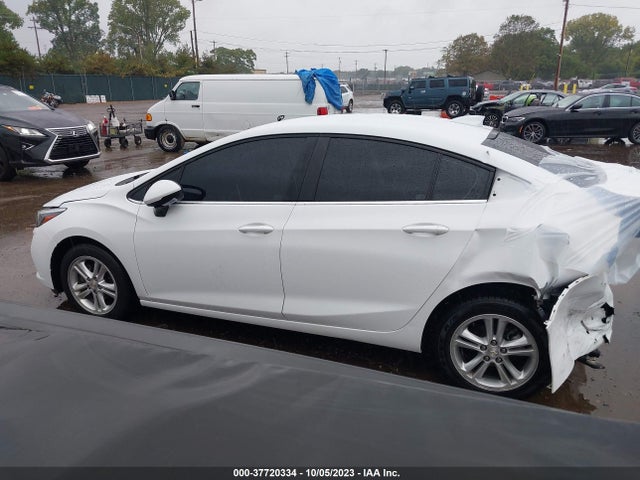 Chevrolet Cruze Lt Auto 2018 1G1BE5SM3J7175304 Image 14