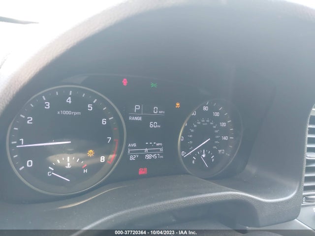 2018 HYUNDAI ELANTRA SE VIN: 5NPD74LF7JH279293