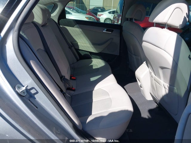 2015 HYUNDAI SONATA SE VIN: 5NPE24AF1FH184192