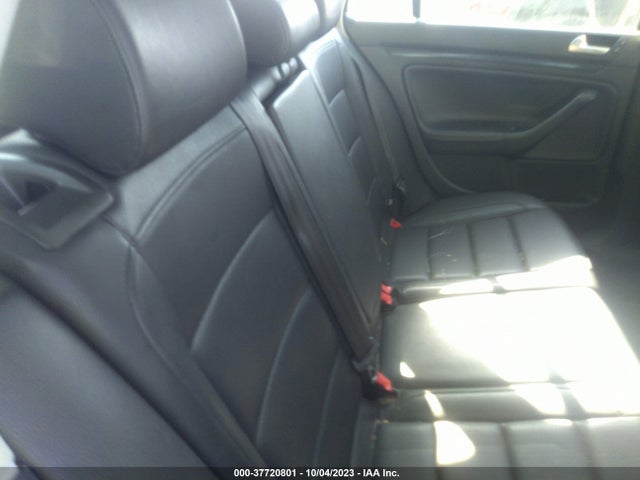 2013 VOLKSWAGEN JETTA SPORTWAGEN SE W/SUNROOF VIN: 3VWPP7AJ2DM600464