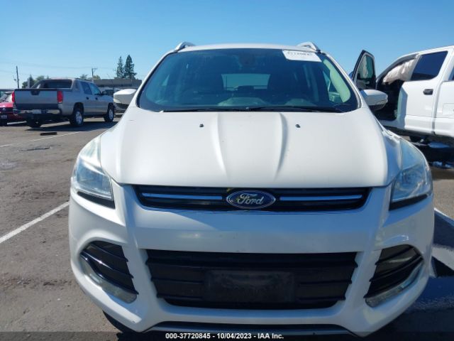 1FMCU0J91FUB96168 Ford Escape Titanium