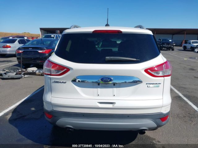 1FMCU0J91FUB96168 Ford Escape Titanium