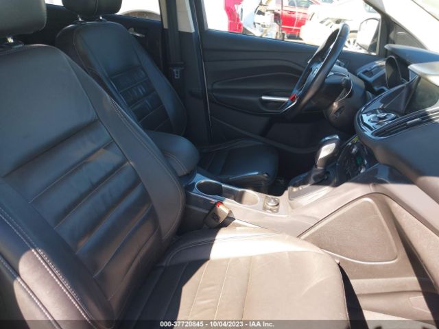1FMCU0J91FUB96168 Ford Escape Titanium