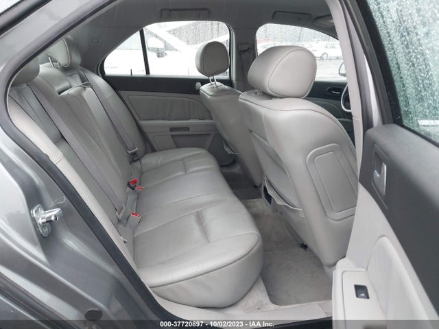 2005 CADILLAC STS VIN: 1G6DC67A050132406