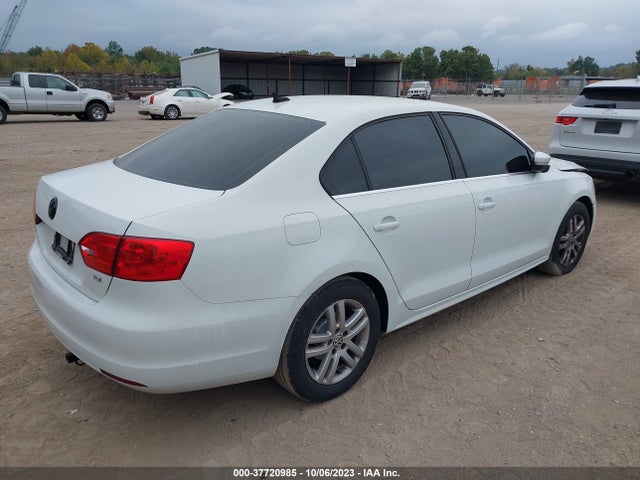 3VWLL7AJ6EM310451 Volkswagen Jetta Sedan Tdi