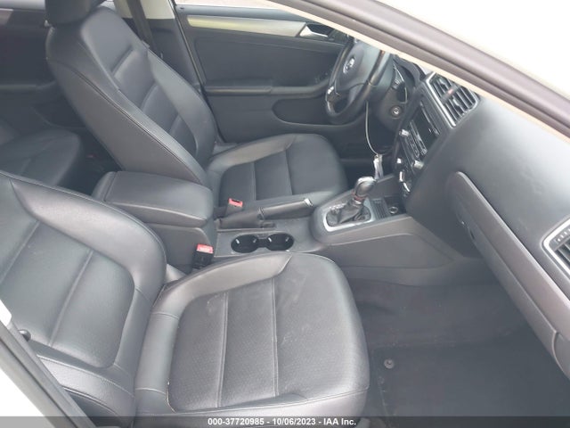3VWLL7AJ6EM310451 Volkswagen Jetta Sedan Tdi