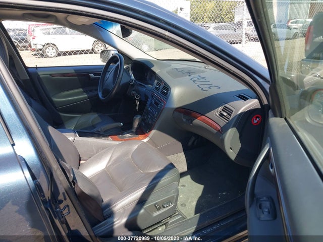 2008 VOLVO S60 2.5T VIN: YV1RH592082698377