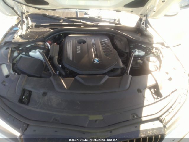 WBA7E2C58HG739703 BMW 7 Series 740i