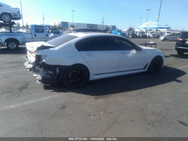 WBA7E2C58HG739703 BMW 7 Series 740i