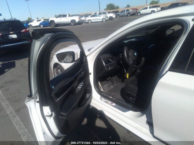 WBA7E2C58HG739703 BMW 7 Series 740i