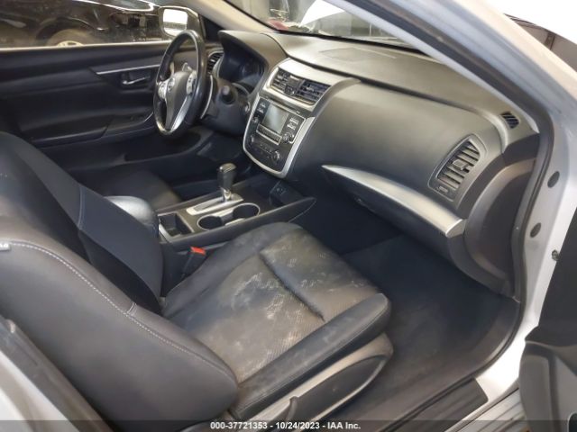 1N4AL3AP3HC137927 Nissan Altima 2.5 Sr