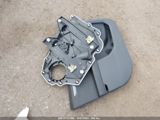 1FMCU9GNXPUA00688 Ford Escape Active