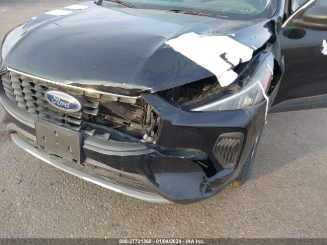 1FMCU9GNXPUA00688 Ford Escape Active