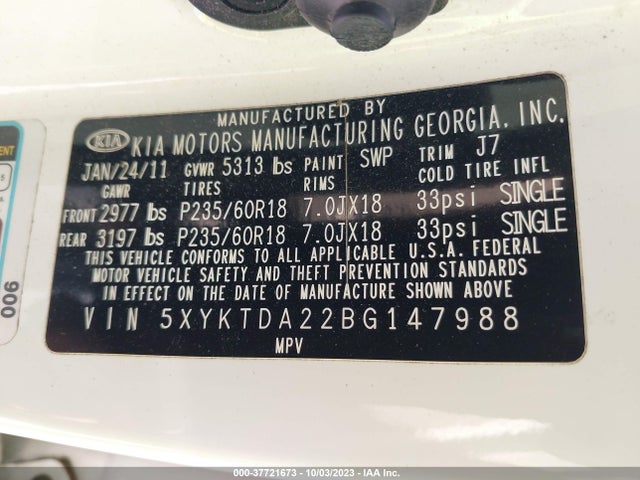 2011 KIA SORENTO LX VIN: 5XYKTDA22BG147988