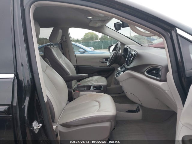2C4RC1BGXHR733706 Chrysler Pacifica Touring-l