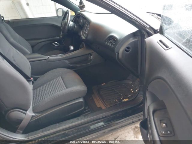 2C3CDZAG4KH677430 Dodge Challenger Sxt