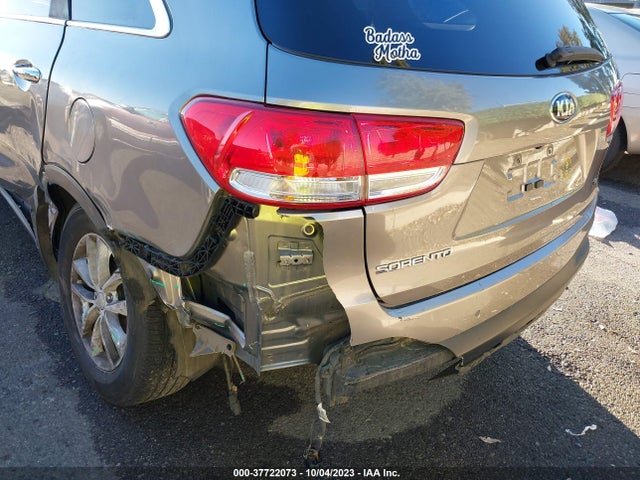 2016 KIA SORENTO LX VIN: 5XYPGDA58GG108821