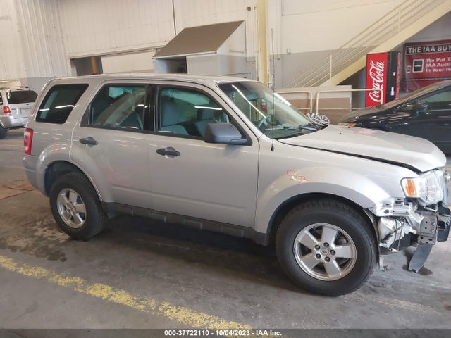 2011 FORD ESCAPE XLS VIN: 1FMCU9C7XBKC30274