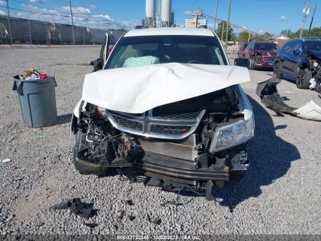 3C4PDCAB9JT443109 Dodge JOURNEY SE