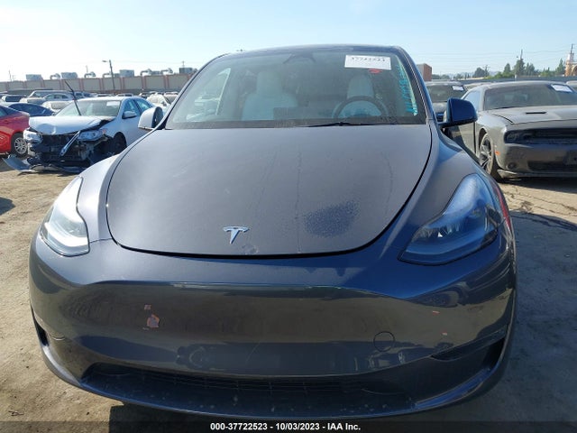 Tesla Model Y Long Range 2023 7SAYGDEE2PF880420 Image 12