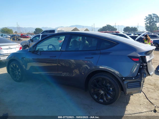Tesla Model Y Long Range 2023 7SAYGDEE2PF880420 Image 14