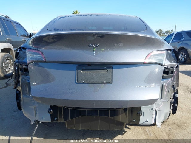 Tesla Model Y Long Range 2023 7SAYGDEE2PF880420 Image 16