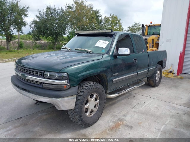 2002 CHEVROLET SILVERADO 1500 LS VIN: 2GCEK19T121390620