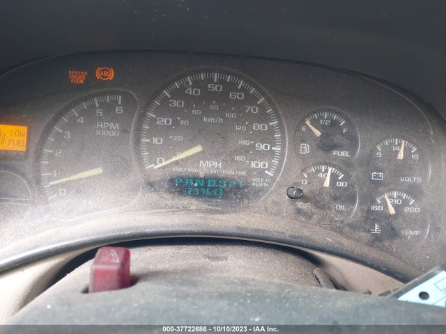 2002 CHEVROLET SILVERADO 1500 LS VIN: 2GCEK19T121390620