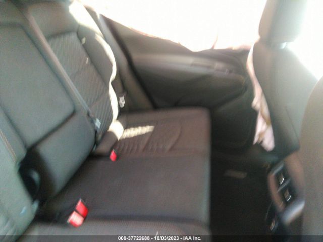 2GNAXUEV8L6122586 Chevrolet EQUINOX LT