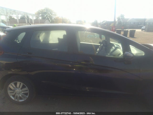 2015 HONDA FIT LX VIN: 3HGGK5H52FM734832