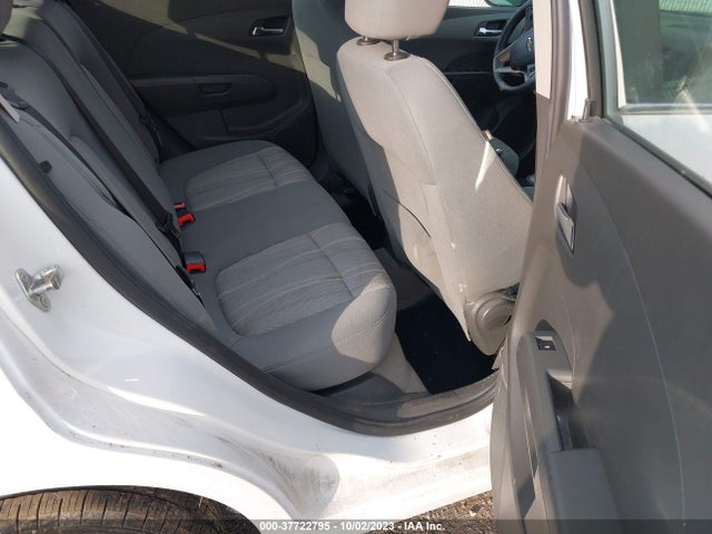 Chevrolet SONIC LT 2014 1G1JC6SHXE4104313 Image 8