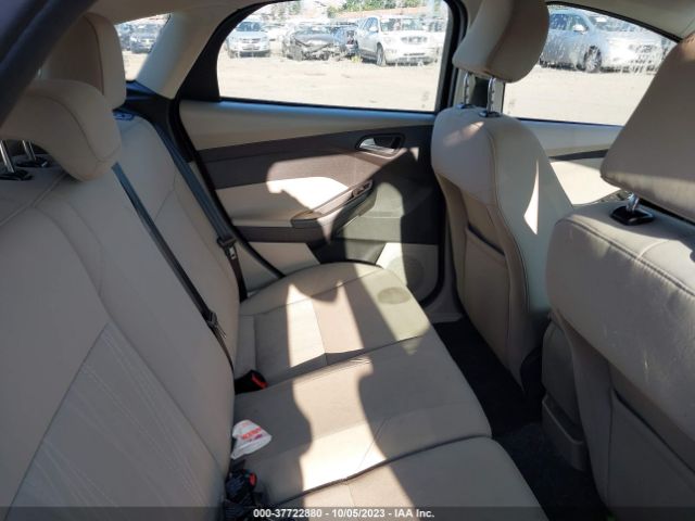 1FADP3KE0GL323650 Ford FOCUS SE
