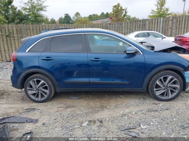 KNDCE3LC9J5132619 KIA Niro Touring