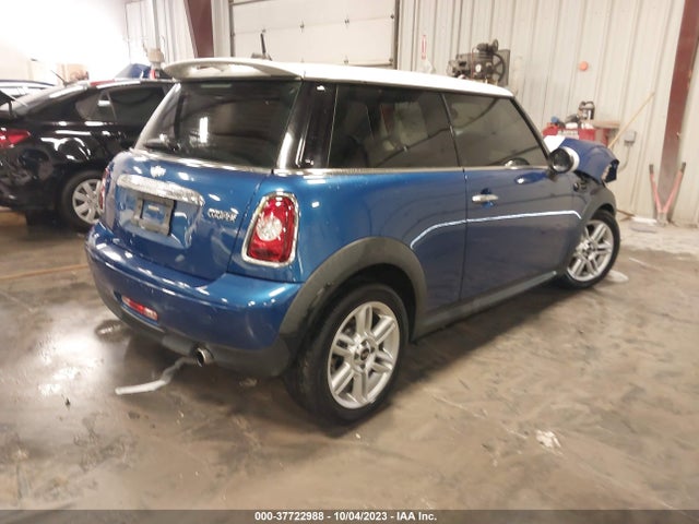 2012 MINI COOPER HARDTOP WMWSU3C58CT257123 Photo 3