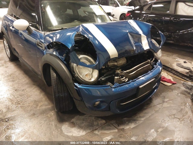 2012 MINI COOPER HARDTOP WMWSU3C58CT257123 Photo 5