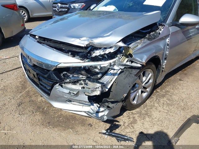 2018 HONDA ACCORD SEDAN LX 1.5T VIN: 1HGCV1F15JA122001