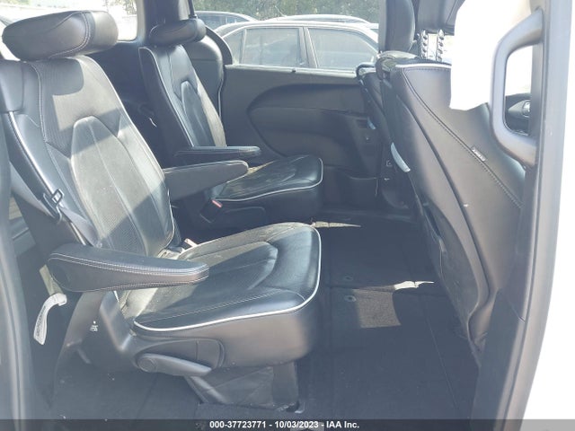 Chrysler Pacifica Limited 2018 2C4RC1GG3JR172120 Image 8
