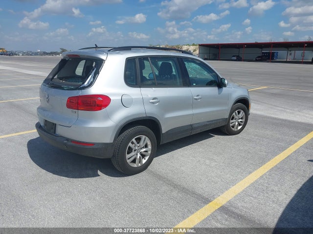 WVGAV7AX7GW576343 Volkswagen TIGUAN S