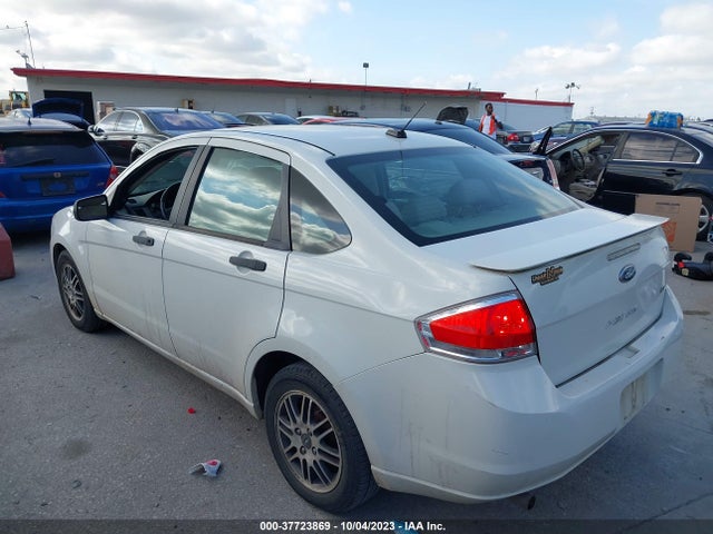 2011 FORD FOCUS SE VIN: 1FAHP3FN8BW202495