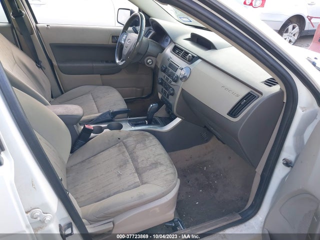 2011 FORD FOCUS SE VIN: 1FAHP3FN8BW202495
