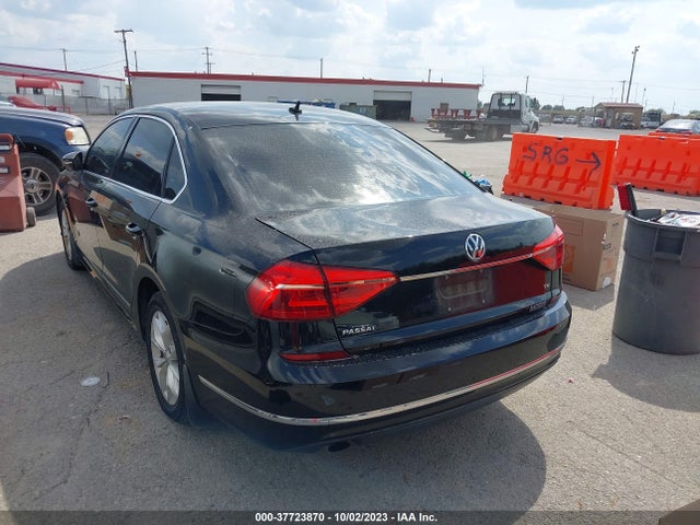 1VWAT7A39GC027491 Volkswagen Passat 1.8t S