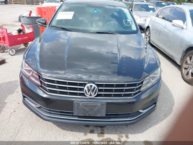 1VWAT7A39GC027491 Volkswagen Passat 1.8t S