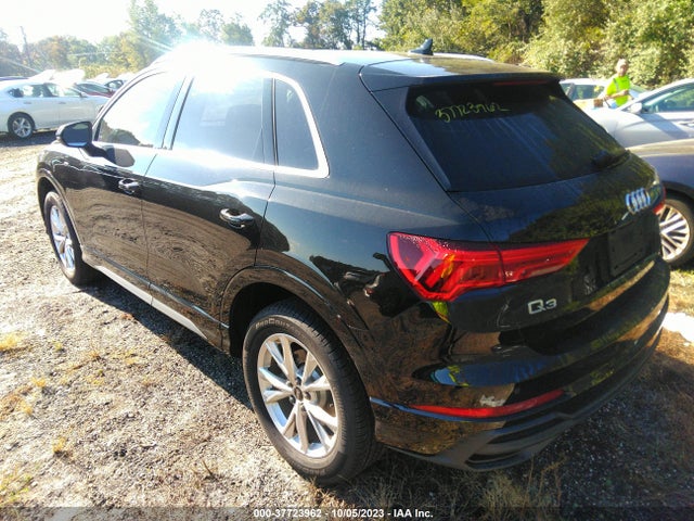 WA1DECF38P1082967 Audi Q3 S Line Premium