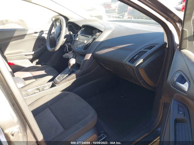 2015 FORD FOCUS SE VIN: 1FADP3K26FL365583