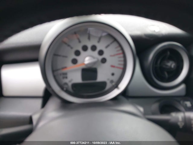 2010 MINI COOPER HARDTOP WMWMF3C59ATZ66045 Photo 6