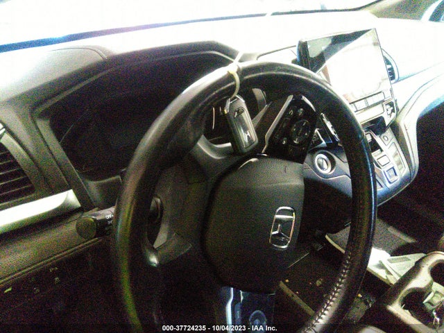Honda Odyssey Touring 2018 5FNRL6H87JB007221 Image 11