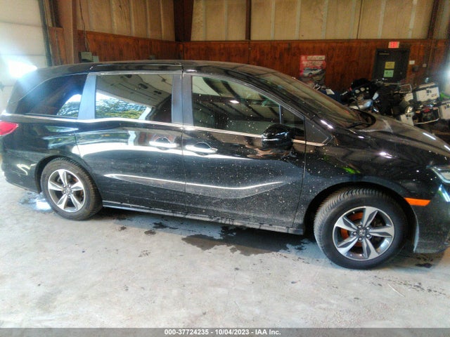 Honda Odyssey Touring 2018 5FNRL6H87JB007221 Image 13