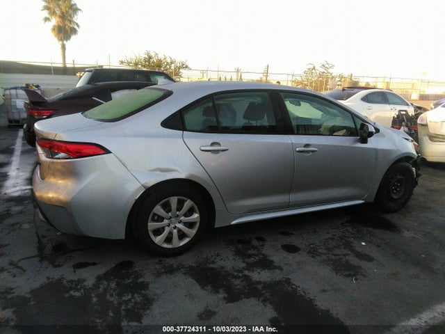 Toyota COROLLA LE 2022 JTDEPMAE4N3021359 Image 4